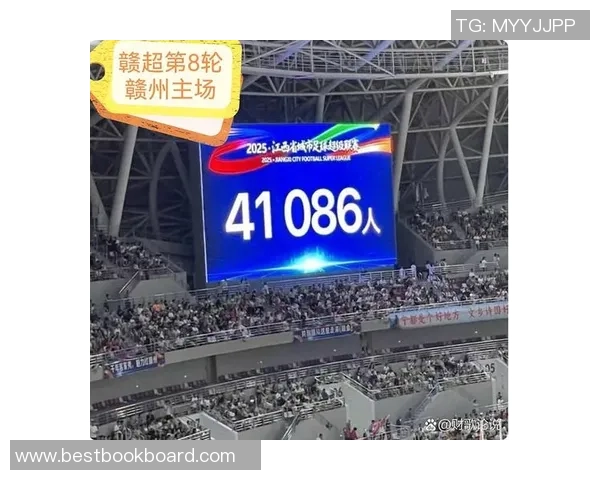 球迷热情高涨今晚三场比赛观众人数超六万大连上海赣超齐创佳绩